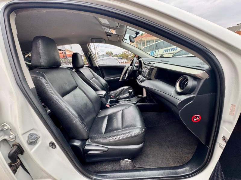 TOYOTA RAV4 2.0 4X2 16V GASOLINA 4P AUTOMÁTICO 2013/2013 AR MULTIMARCAS VENÂNCIO AIRES / Carros no Vale