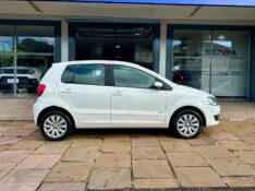 VOLKSWAGEN FOX TREND 1.0 2013/2014 SÉTIMA VEÍCULOS GUAPORÉ / Carros no Vale