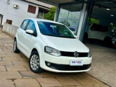 VOLKSWAGEN FOX TREND 1.0 2013/2014 SÉTIMA VEÍCULOS GUAPORÉ / Carros no Vale