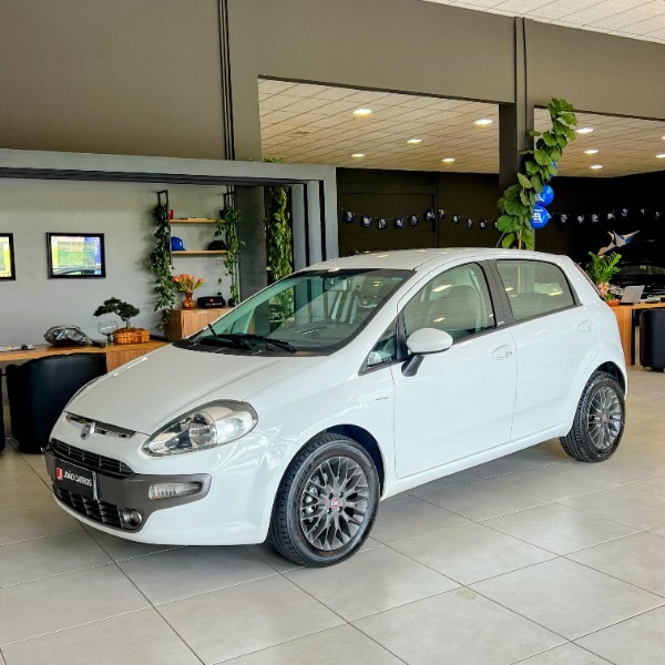 FIAT PUNTO 1.6 ESSENCE 16V AUTOMATIZADO 2013/2013 JOÃO CARROS MULTIMARCAS GUAPORÉ / Carros no Vale
