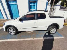 VOLKSWAGEN SAVEIRO CD HIGHLINE 1.6 2015/2015 ADRIANO VEÍCULOS CRUZEIRO DO SUL / Carros no Vale