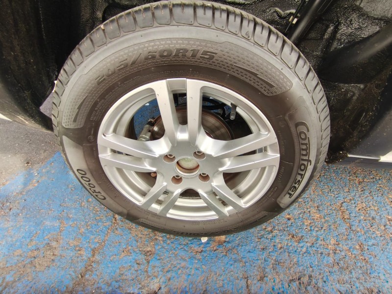 VOLKSWAGEN SAVEIRO CD HIGHLINE 1.6 2015/2015 ADRIANO VEÍCULOS CRUZEIRO DO SUL / Carros no Vale