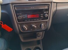 VOLKSWAGEN SAVEIRO CD HIGHLINE 1.6 2015/2015 ADRIANO VEÍCULOS CRUZEIRO DO SUL / Carros no Vale