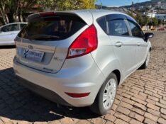 FORD FIESTA 1.5 16V 2014 2014/2014 COMPLETO VEÍCULOS GUAPORÉ / Carros no Vale