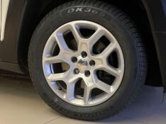 JEEP RENEGADE 1.8 SPORT 4X2 2017/2018 JM AUTOMÓVEIS VENÂNCIO AIRES / Carros no Vale