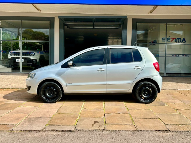 VOLKSWAGEN FOX TREND 1.0 2010/2011 SÉTIMA VEÍCULOS GUAPORÉ / Carros no Vale