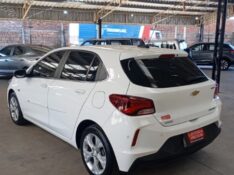 CHEVROLET ONIX 1.0 PREMIER TURBO 2019/2020 LAVENDA VEÍCULOS ARROIO DO MEIO / Carros no Vale