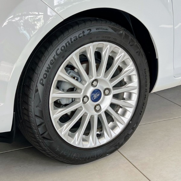 FORD FIESTA SEDAN TITANIUM 1.6 2014/2014 JOÃO CARROS MULTIMARCAS GUAPORÉ / Carros no Vale FORD FIESTA SEDAN TITANIUM 1.6 2014/2014 JOÃO CARROS MULTIMARCAS GUAPORÉ / Carros no Vale