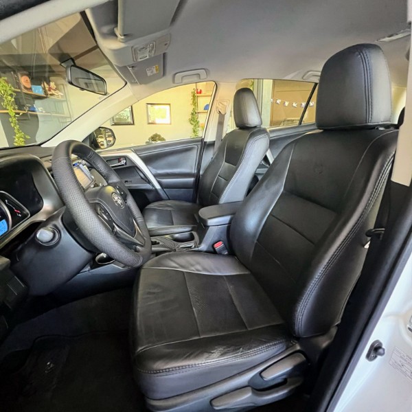 TOYOTA RAV4 2.0 4X2 16V 2013/2013 JOÃO CARROS MULTIMARCAS GUAPORÉ / Carros no Vale