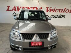 MITSUBISHI PAJERO TR4 2.0 2014/2015 LAVENDA VEÍCULOS ARROIO DO MEIO / Carros no Vale