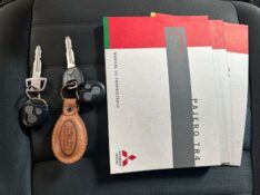 MITSUBISHI PAJERO TR4 2.0 2014/2015 LAVENDA VEÍCULOS ARROIO DO MEIO / Carros no Vale