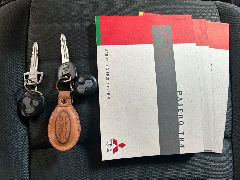 MITSUBISHI PAJERO TR4 2.0 2014/2015 LAVENDA VEÍCULOS ARROIO DO MEIO / Carros no Vale