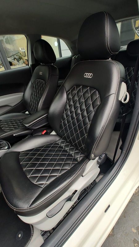 Audi A1 1.4 TFSI 122cv S-tronic 3p 2011/2012 RENNER AUTOMÓVEIS LAJEADO / Carros no Vale