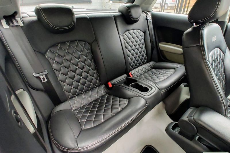 Audi A1 1.4 TFSI 122cv S-tronic 3p 2011/2012 RENNER AUTOMÓVEIS LAJEADO / Carros no Vale