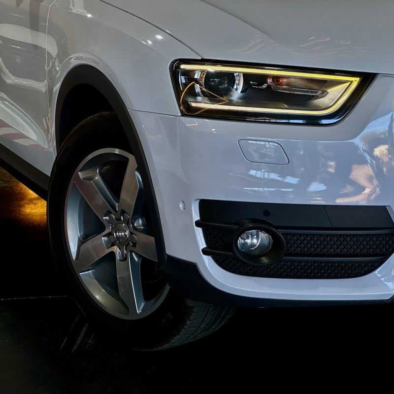 Audi Q3 2.0tfsi Amb 2014/2015 DL MOTORS LAJEADO / Carros no Vale