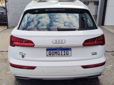 Audi Q5 Ambiente 2.0 TFSI Quattro S Tronic 2017/2018 RENNER AUTOMÓVEIS LAJEADO / Carros no Vale