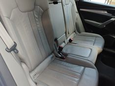 Audi Q5 Ambiente 2.0 TFSI Quattro S Tronic 2017/2018 RENNER AUTOMÓVEIS LAJEADO / Carros no Vale