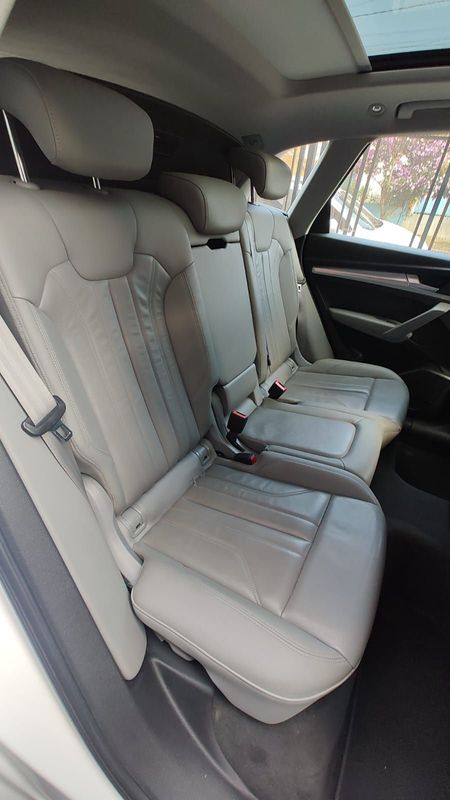 Audi Q5 Ambiente 2.0 TFSI Quattro S Tronic 2017/2018 RENNER AUTOMÓVEIS LAJEADO / Carros no Vale