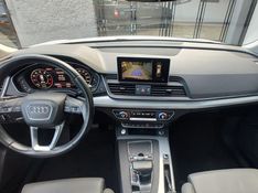 Audi Q5 Ambiente 2.0 TFSI Quattro S Tronic 2017/2018 RENNER AUTOMÓVEIS LAJEADO / Carros no Vale