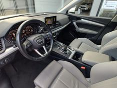 Audi Q5 Ambiente 2.0 TFSI Quattro S Tronic 2017/2018 RENNER AUTOMÓVEIS LAJEADO / Carros no Vale