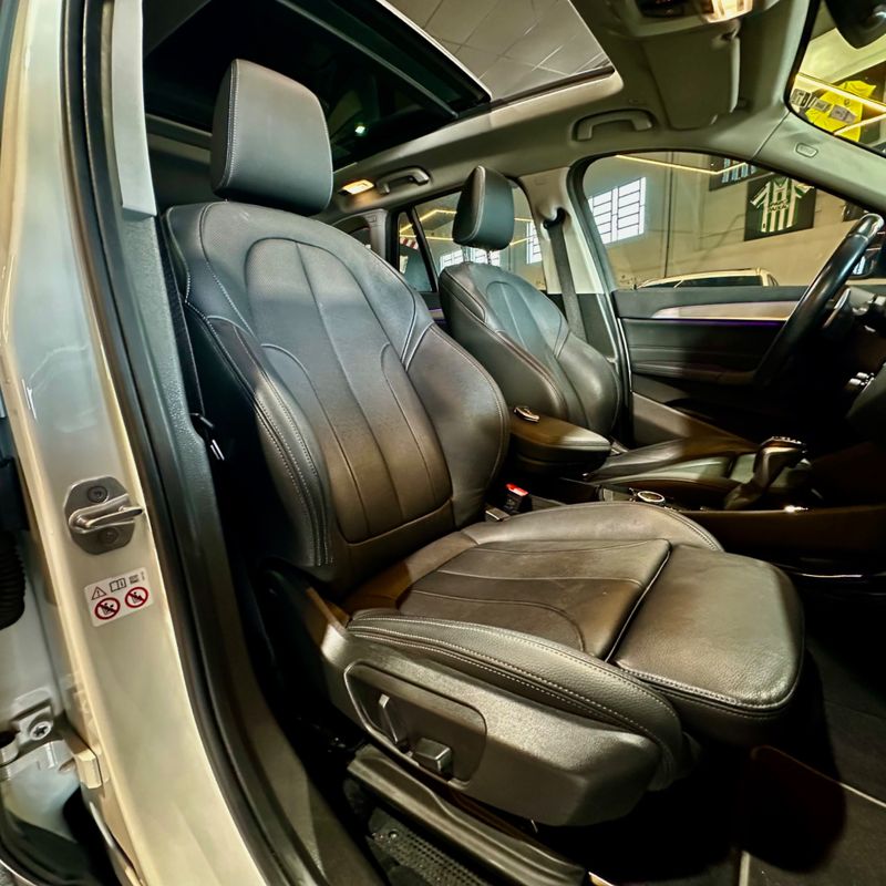 Bmw X1 Sdrive20i X Line 2022/2022 DL MOTORS LAJEADO / Carros no Vale