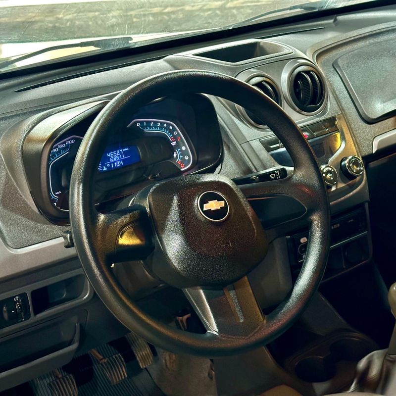 Chevrolet Montana Ls 2012/2013 DL MOTORS LAJEADO / Carros no Vale