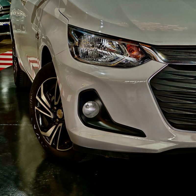 Chevrolet Onix 10 Lt2 2023/2024 DL MOTORS LAJEADO / Carros no Vale