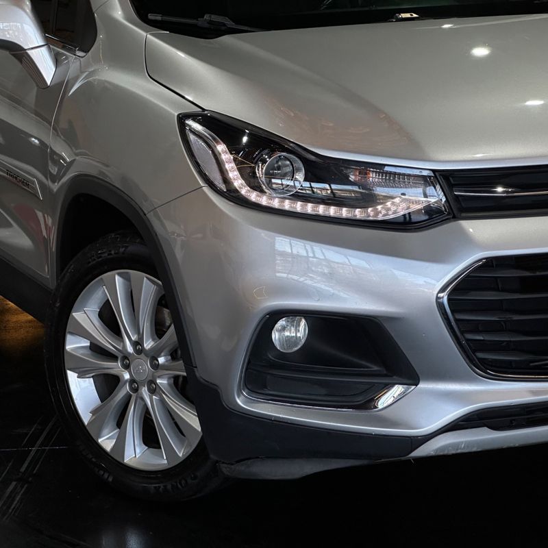 Chevrolet Tracker Ltz 2017/2017 DL MOTORS LAJEADO / Carros no Vale
