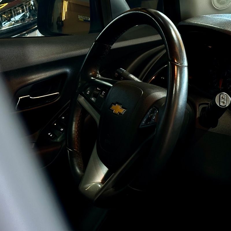 Chevrolet Tracker Ltz 2017/2017 DL MOTORS LAJEADO / Carros no Vale