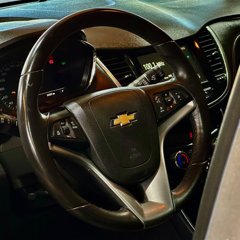 Chevrolet Tracker Ltz 2017/2017 DL MOTORS LAJEADO / Carros no Vale