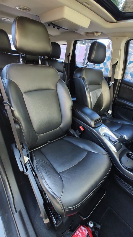 Dodge JOURNEY RT 3.6 V6 2011/2012 RENNER AUTOMÓVEIS LAJEADO / Carros no Vale