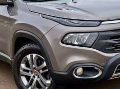 Fiat Toro Freedom At9 D4 2019/2020 DL MOTORS LAJEADO / Carros no Vale