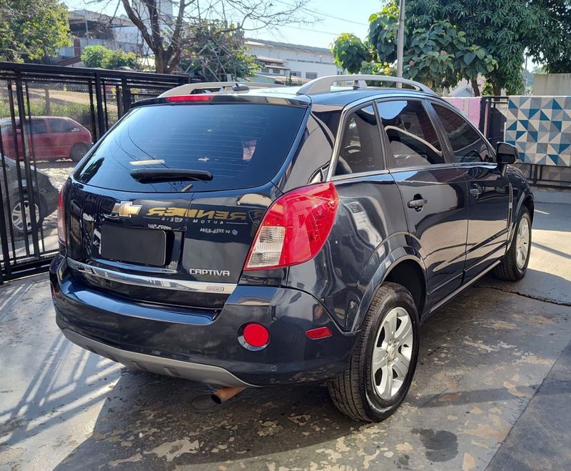 CHEVROLET CAPTIVA SPORT FWD 2.4 16V 171/185cv 2014/2014 RENNER AUTOMÓVEIS LAJEADO / Carros no Vale
