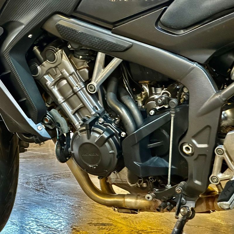 Honda Motos Cb 650f 2015/2015 DL MOTORS LAJEADO / Carros no Vale