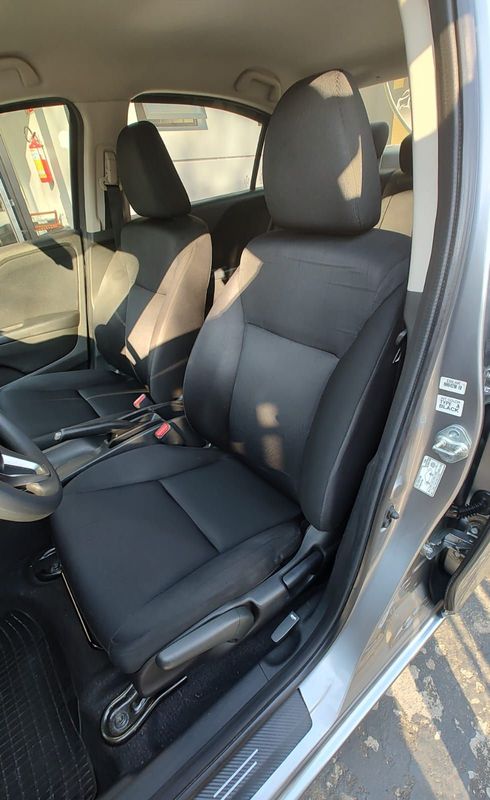 Honda CITY Sedan LX 1.5 16V 2014/2015 RENNER AUTOMÓVEIS LAJEADO / Carros no Vale