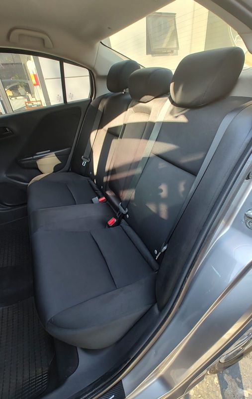 Honda CITY Sedan LX 1.5 16V 2014/2015 RENNER AUTOMÓVEIS LAJEADO / Carros no Vale