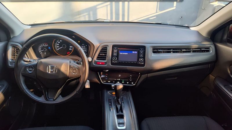 Honda HR-V EX 1.8 Flexone 16V 2017/2017 RENNER AUTOMÓVEIS LAJEADO / Carros no Vale