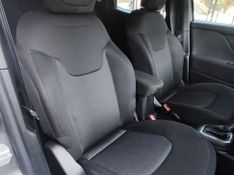 Jeep Renegade1.8 4×2 16V 2021/2021 RENNER AUTOMÓVEIS LAJEADO / Carros no Vale
