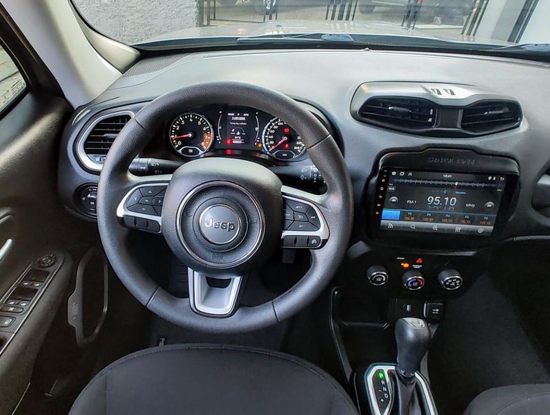 Jeep Renegade1.8 4×2 16V 2021/2021 RENNER AUTOMÓVEIS LAJEADO / Carros no Vale