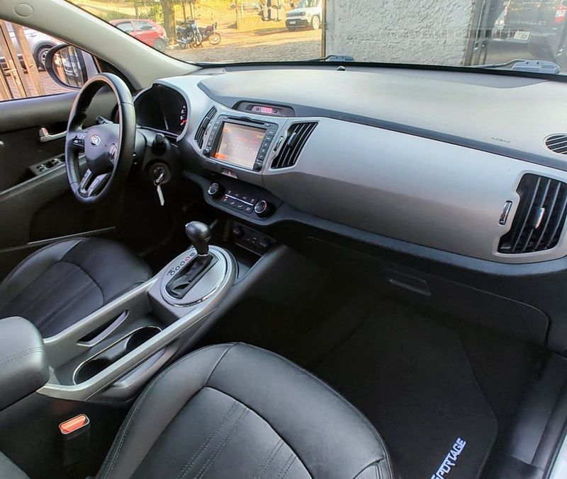 KIA Sportage LX 2.0 16V/ 16V 2015/2016 RENNER AUTOMÓVEIS LAJEADO / Carros no Vale