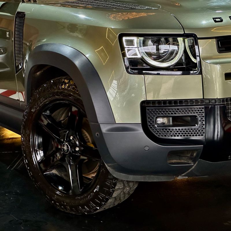 Land Rover Defender 110p Se 7 Lugares 300 Cv 2020/2020 DL MOTORS LAJEADO / Carros no Vale