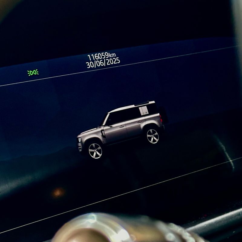 Land Rover Defender110p Se 7l 2020/2020 DL MOTORS LAJEADO / Carros no Vale