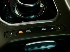 Land Rover Evoque P240 Hse Dyn 2018/2018 DL MOTORS LAJEADO / Carros no Vale