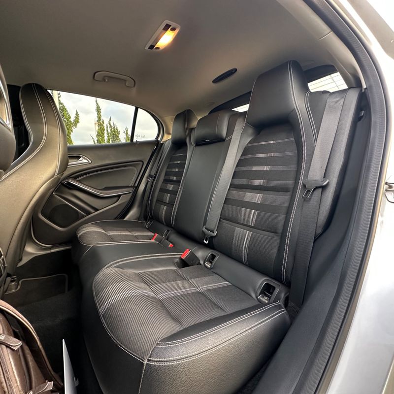 Mercedes-benz Gla 200 1.6 Cgi Vision 16v Turbo 2019/2020 DL MOTORS LAJEADO / Carros no Vale