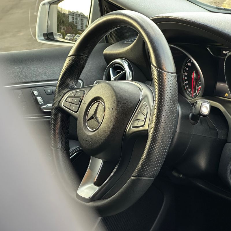 Mercedes-benz Gla 200 1.6 Cgi Vision 16v Turbo 2019/2020 DL MOTORS LAJEADO / Carros no Vale