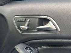 Mercedes-benz Gla 200 1.6 Cgi Vision 16v Turbo 2019/2020 DL MOTORS LAJEADO / Carros no Vale