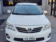 Toyota Corolla XEi 2.0 16V 2013/2014 RENNER AUTOMÓVEIS LAJEADO / Carros no Vale