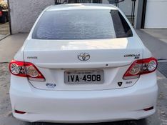 Toyota Corolla XEi 2.0 16V 2013/2014 RENNER AUTOMÓVEIS LAJEADO / Carros no Vale