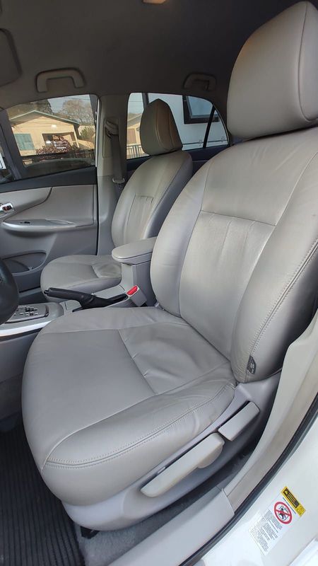Toyota Corolla XEi 2.0 16V 2013/2014 RENNER AUTOMÓVEIS LAJEADO / Carros no Vale