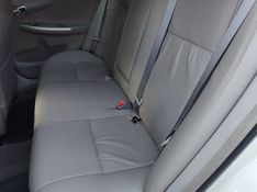 Toyota Corolla XEi 2.0 16V 2013/2014 RENNER AUTOMÓVEIS LAJEADO / Carros no Vale